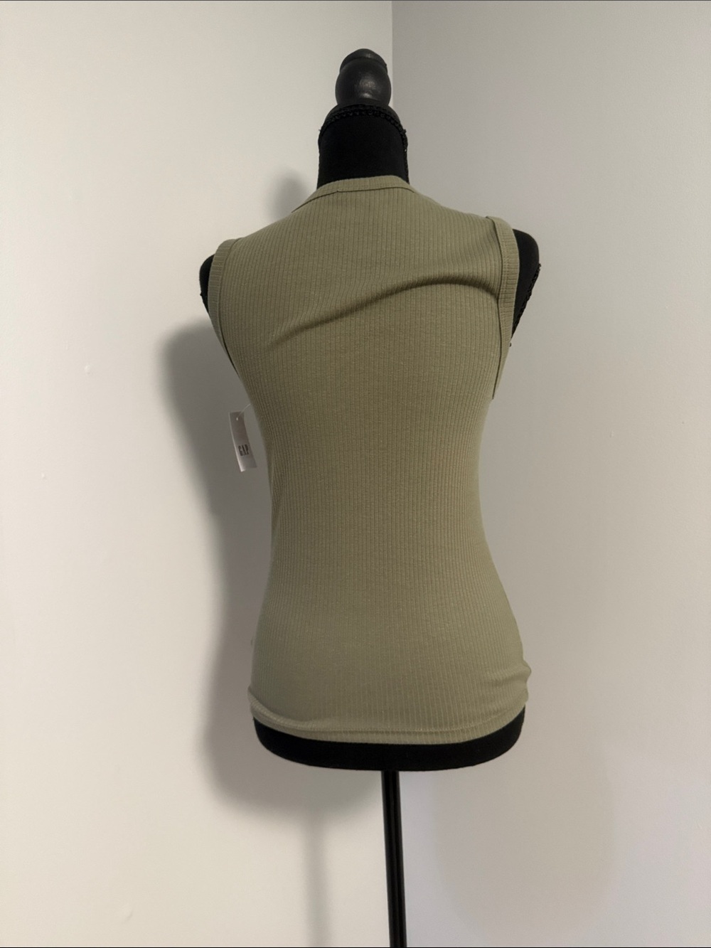 GAP Olive Ribbed Sleeveless Tank - Picture 3 of 3